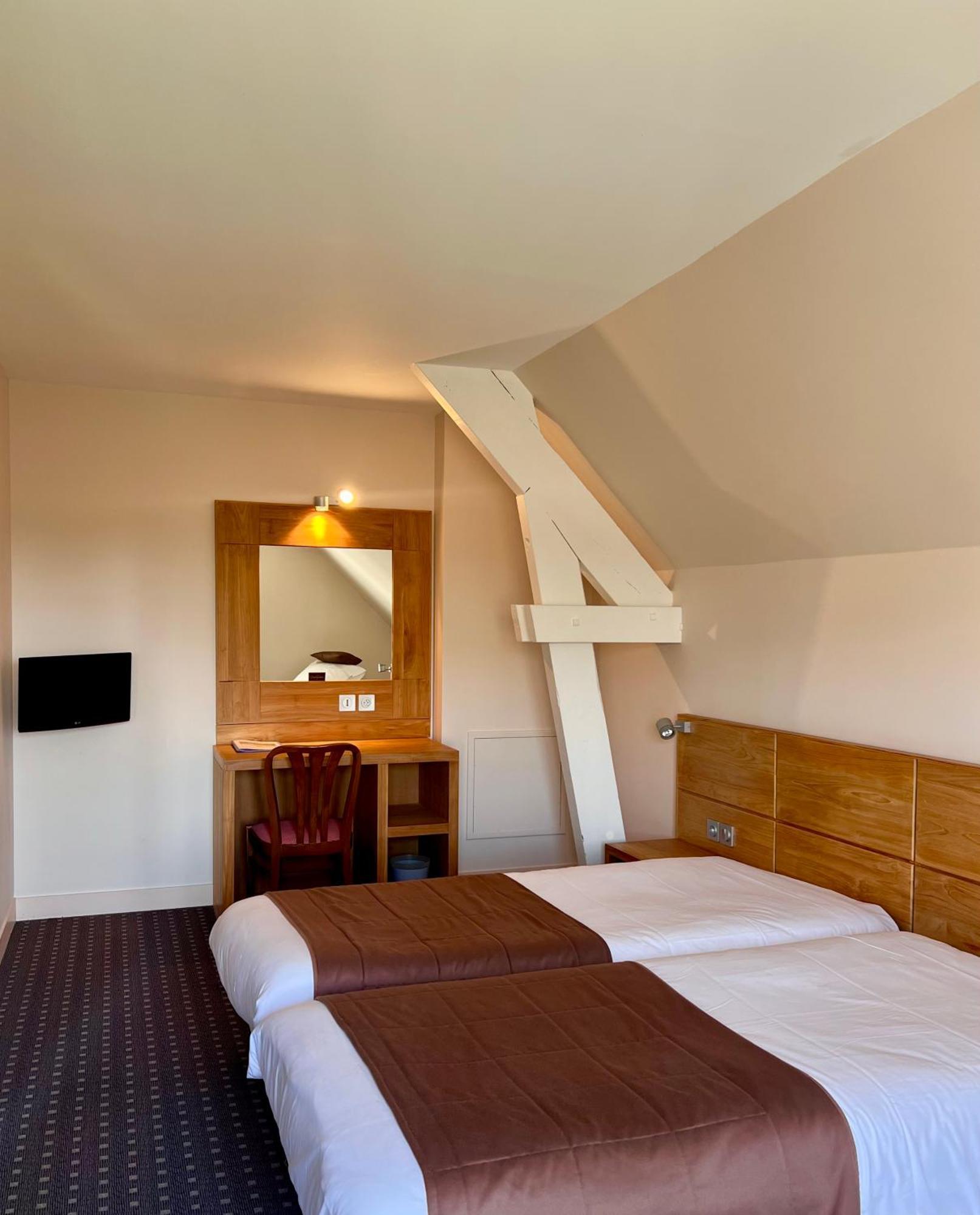 Logis Hotel Restaurant Du Labrador Saint-Benoît-sur-Loire Eksteriør bilde