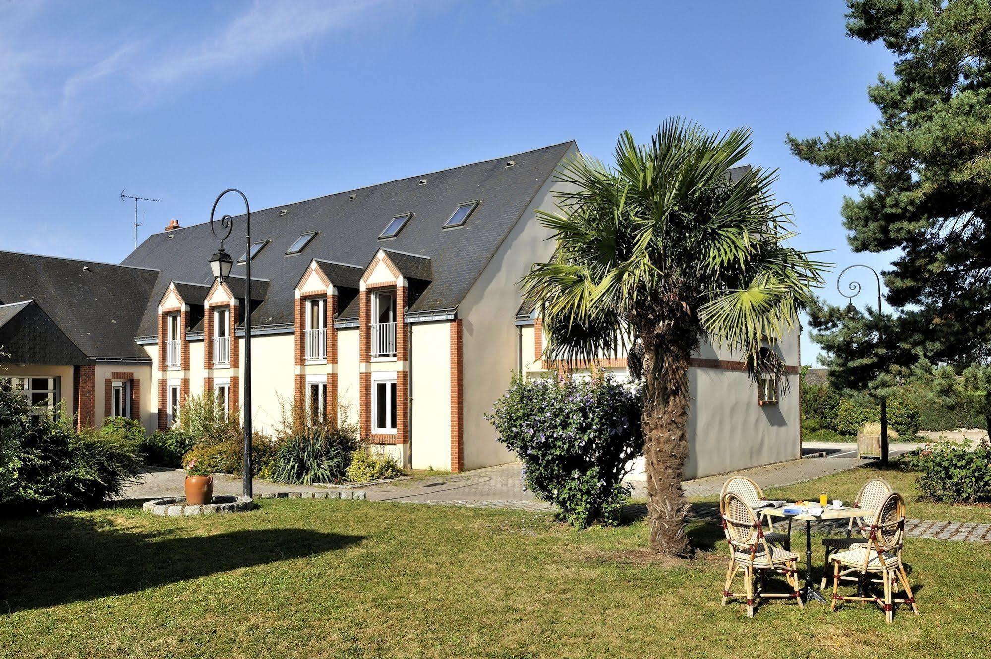 Logis Hotel Restaurant Du Labrador Saint-Benoît-sur-Loire Eksteriør bilde